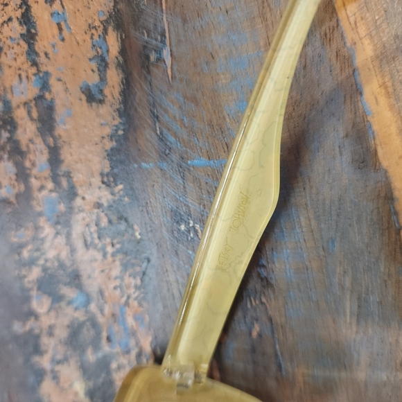 Betsy johnson readers 1.50 - Picture 4 of 4